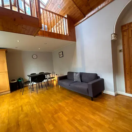 Appartamento Characterful 1bdr With Loft In Dublino