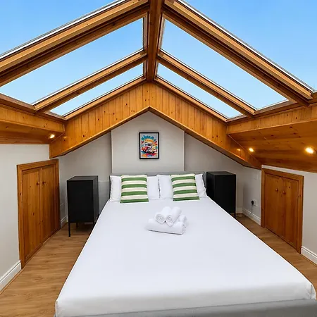 Characterful 1bdr With Loft In * Dublino