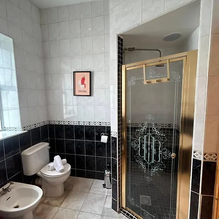 Characterful 1bdr With Loft In * Dublín